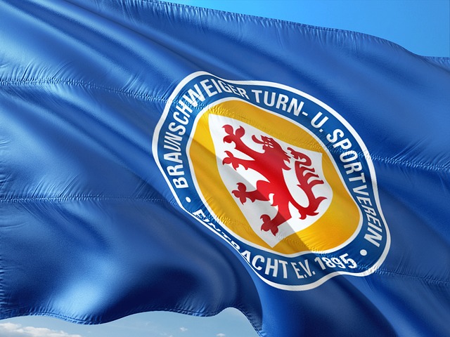 熊本深红vs甲府风林首发：田中雄大、神代庆人先发