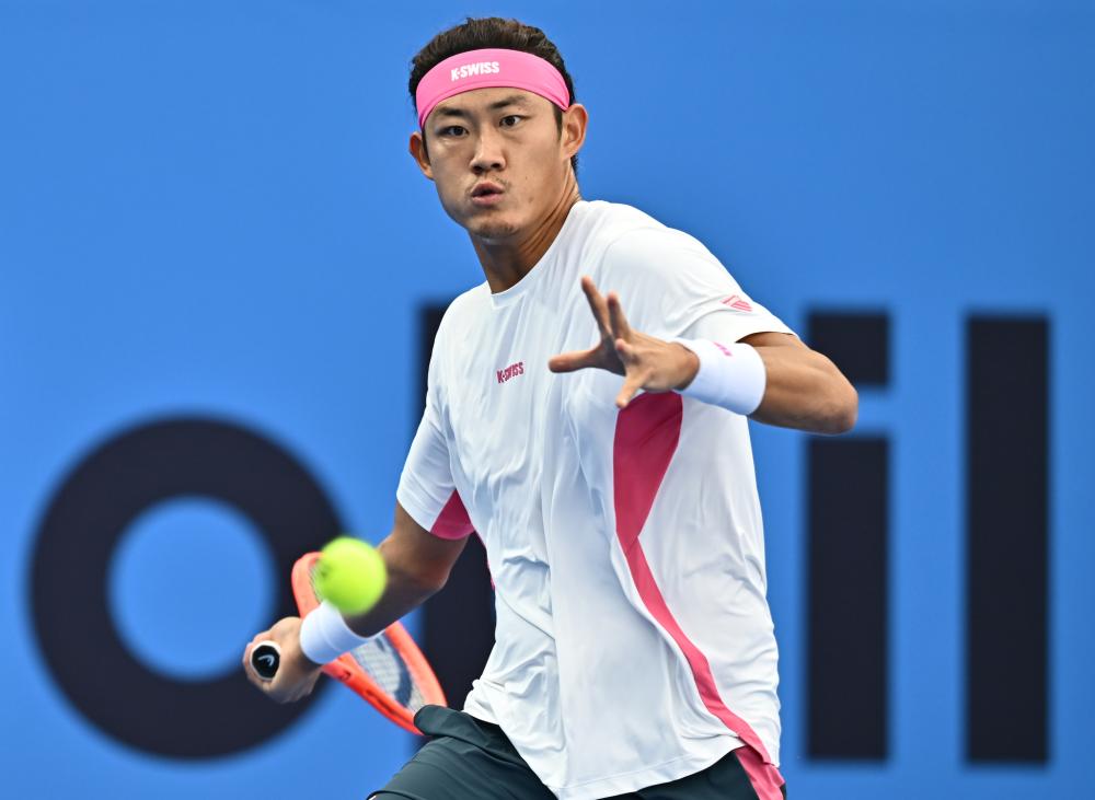 主裁在河南队获单刀时吹停比赛，是因为卡多索回接越位在先